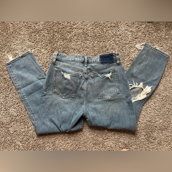 Abercrombie and Fitch High Rise Mom Jean Curve Love - Picture 5 of 5